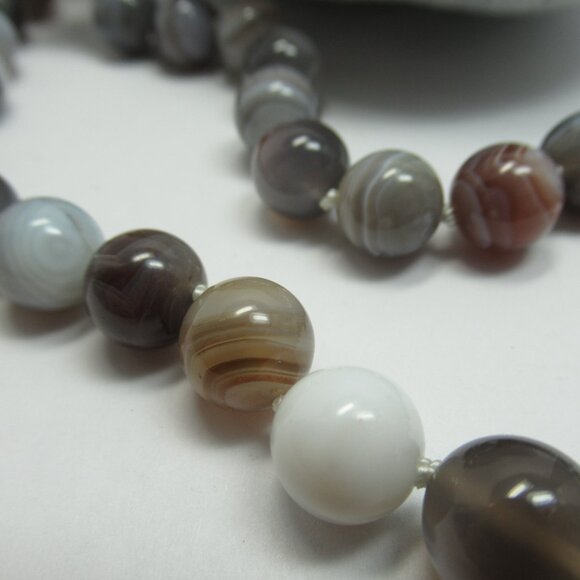 Botswana Agate Necklace - Picture 10 of 11